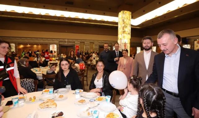 Kocaeli protokolü yetimleri ağırladı