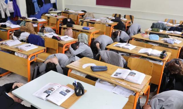 Kocaeli’de öğrencilere afet bilinci aşılanıyor