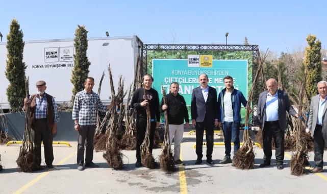 Konya Büyükşehir tarımsal kalkınma için bu sezon 72 bin meyve fidanı dağıtıyor