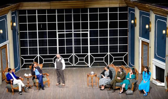 Konya Şehir Tiyatrosu “Bir Adam Yaratmak” oyununu bu kez Cumhurbaşkanlığı Külliyesi’nde sahneledi