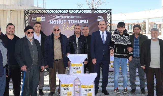 Konyalı çiftçiye destek sürüyor