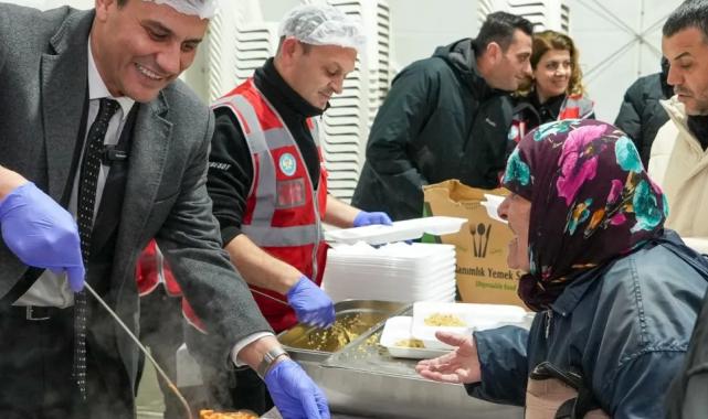 Manisa Büyükşehir’den 10 bini aşkın kişiye sıcak yemek desteği