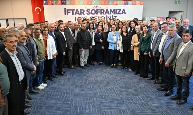 Manisa’da Başkan Zeyrek muhtarlarla iftarda buluştu