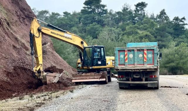 Manisa’da yol çalışmalarına devam