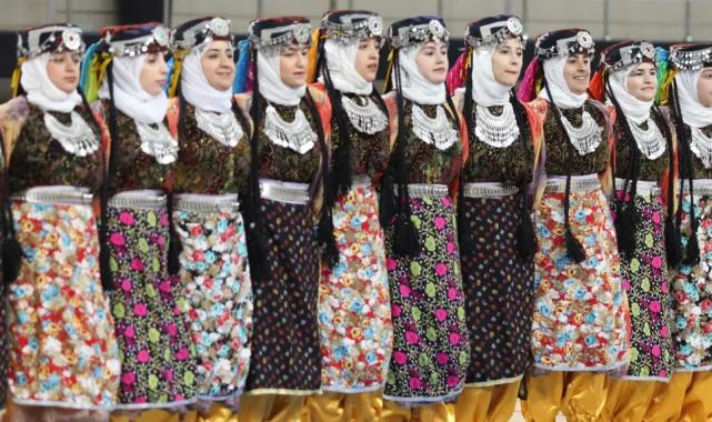 Mardin’de Halk Oyunları kulüpler arası il yarışması düzenlendi