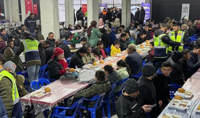 Mardin’de Ramazan bereketi iftar sofrasında paylaşıldı
