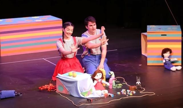 Pompenya seyirciyle buluştu