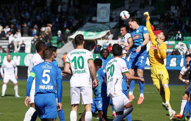 Çaykur Rizespor 3-1 Corendon Alanyaspor (Maç Sonucu) Rizespor sahasında rahat kazandı!