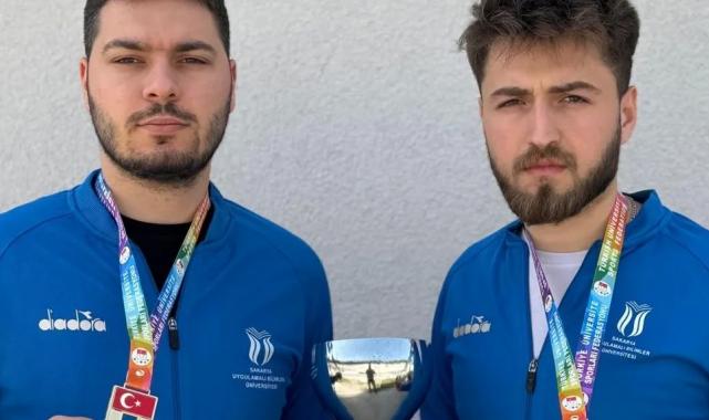 Sakaryalı karateciler Manisa’da şampiyon oldu