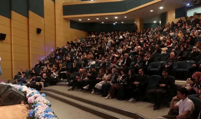 Sakaryalı sanat dostları Hayati İnanç’la buluştu