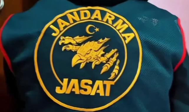 Suç makinesi JASAT’tan kaçamadı! 2 yıldır aranan 108 yıllık hükümlü yakalandı