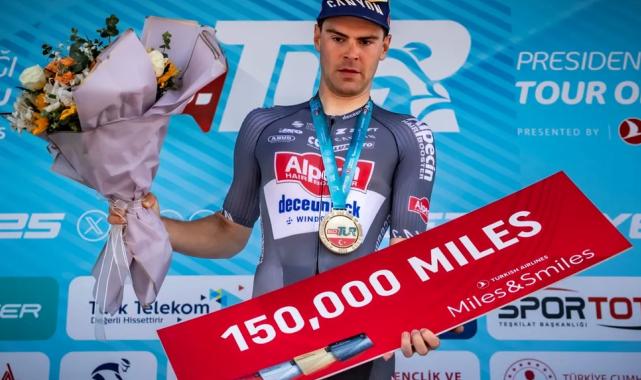 60. turda ilk etabı Simon Dehairs kazandı