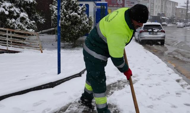 Ankara Keçiören’de kar yağışına hızlı müdahale