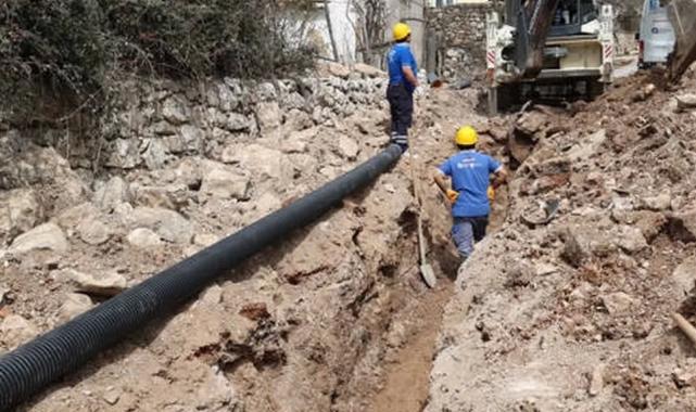 Antalya Toklularda kanalizasyon hattını yenileniyor