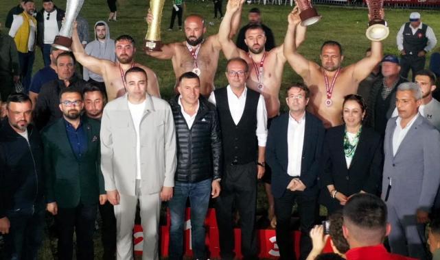 Antalya’da Gazipaşa güreşcisi sezona altın kemerle başladı