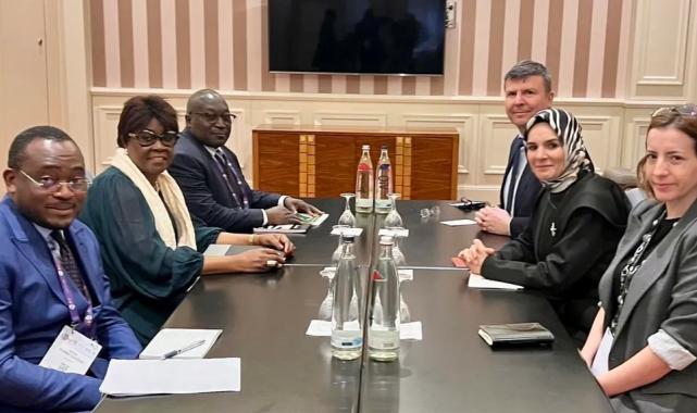 Bakan Göktaş’tan Berlin’de Filistin, Kongo, Gine ve Cezayirli bakanlarla ikili görüşme