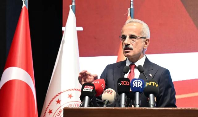 Bakan Uraloğlu: Depremde ulaşım yapılarımız hasar görmedi