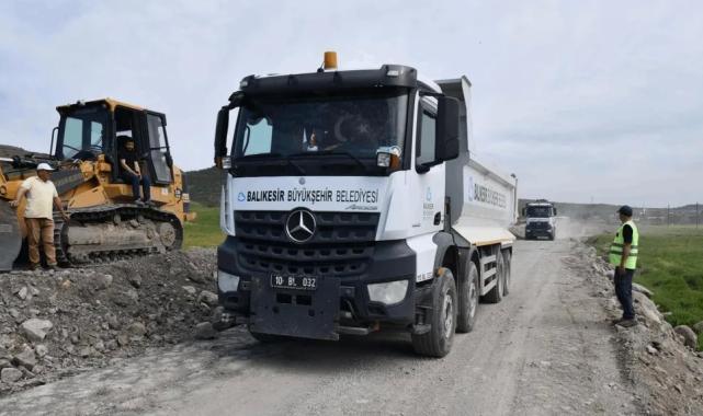 Balıkesir’de tehlikeli yollara neşter