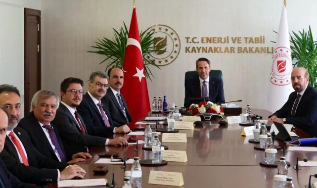 Başkan Altay Konya projelerini Başkent’te görüştü