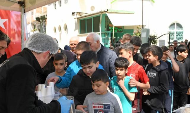Başkan Aydın’dan vatandaşlara çorba ikramı