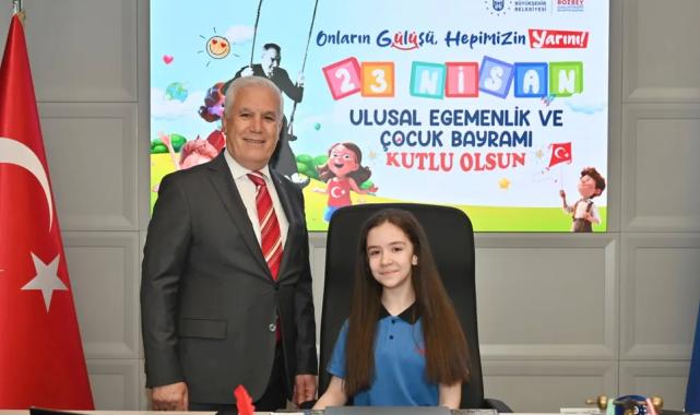 Başkan Mustafa Bozbey, koltuğunu geleceğin başkanlarına devretti