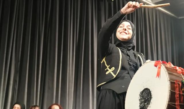 Bursa Gürsulu kadınlar sahne tozunu yuttu