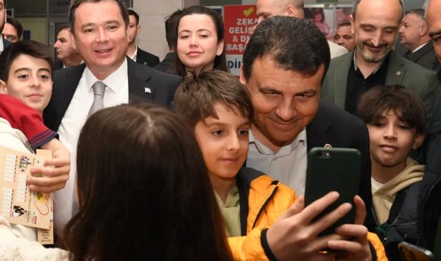 Bursa Kitap Fuarı’nda Osmangazi standına büyük ilgi