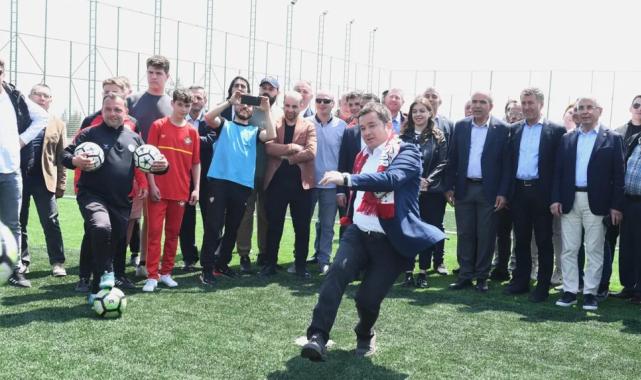 Bursa’da amatör futbol camiası bir tesis daha kazandı