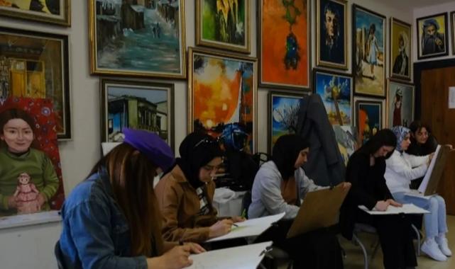 Diyarbakır’da ücretsiz kültür kursları sürüyor