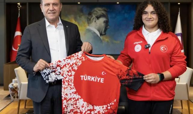 Dünya 2.’si kır çiçeği Nidanur’dan Başkan Seçer’e ziyaret