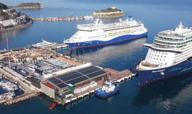 En büyük kruvaziyer limanı güneşten besleniyor