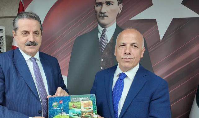 Faruk Çelik’ten Artvin Ticaret Borsası’na ziyaret