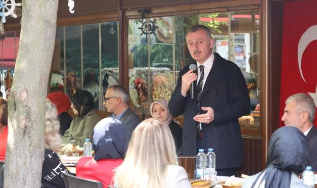 Gebze’de Başkan Büyükakın kadın esnaflarla buluştu