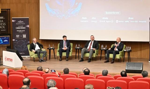 ‘Geleceğin Enerji Stratejisi’ Uludağ Enerji Zirvesi’nde konuşuldu