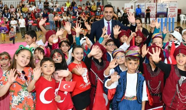  İzmir Çiğli’de çocuklara bayram şenliği