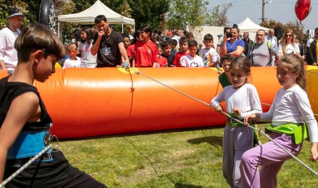 İzmir Güzelbahçe’de çocuklardan büyük ilgi