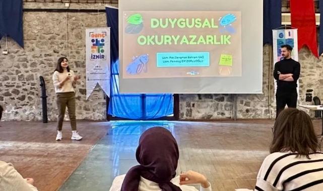 İzmirli gençler “Duygusal Okuryazarlık Atölyesi” ile farkındalık kazandı