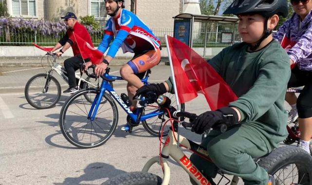 İzmit’te 23 Nisan coşkusu bisiklet turu ile başladı