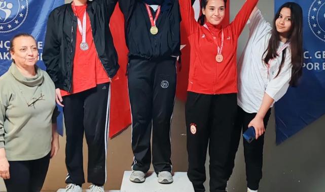 Karataylı haltercilerden büyük başarı