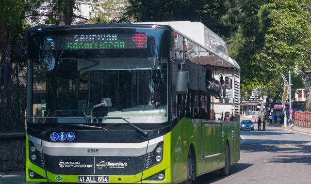 Kocaeli otobüs ve tramvaylarına ‘Şampiyon Kocaelispor’ yazdı