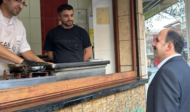 Konya’da Başkan Altay şehir merkezinde esnafları ziyaret etti