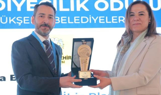 Konya’nın ‘Ulaşımda Dijital İkizi Platformu’na belediyecilik ödülü