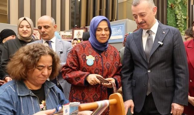 Körfez ilçe sergisinde Türk Dünyası rüzgârı esti