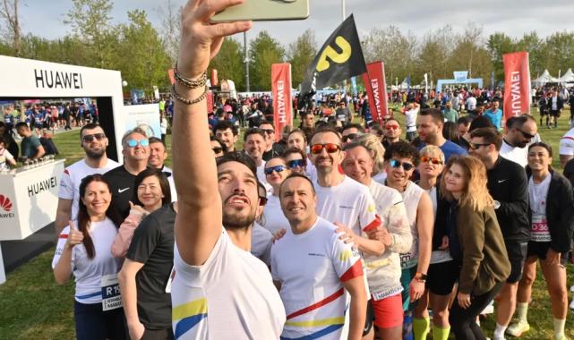 Maratonda akıllı saatiyle derece yakaladı