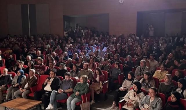 Mektep Melikgazi öğrencilerinden ‘Çehovatör’ oyunu