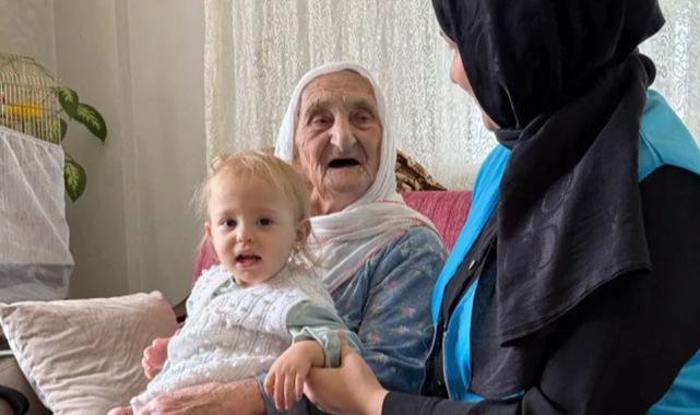 Sakarya’nın 105 yaşındaki çınarına tebessüm oldular