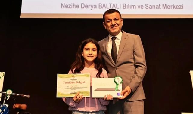 “Sıfır Atık Sonsuz Sanat” yarışmasında genç yetenekler ödüllerini aldı