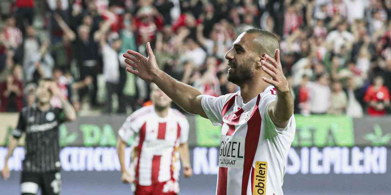 Onvo Antalyaspor 1-0 Tümosan Konyaspor (Maç Sonucu) Antalya tek attı 3 puanı aldı!