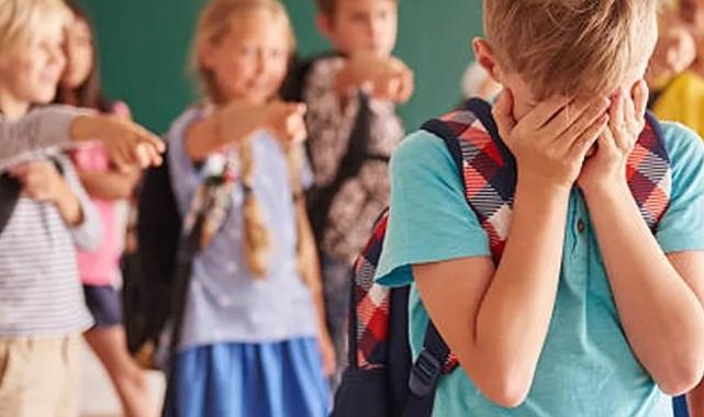 Aile ve UNİCEF, dijital tehditler ve akran zorbalığını konuşacak