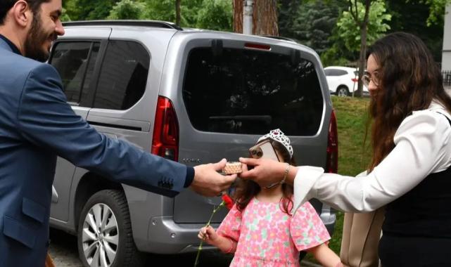 AK Parti Osmangazi’den Anneler Günü’nde anlamlı ziyaret